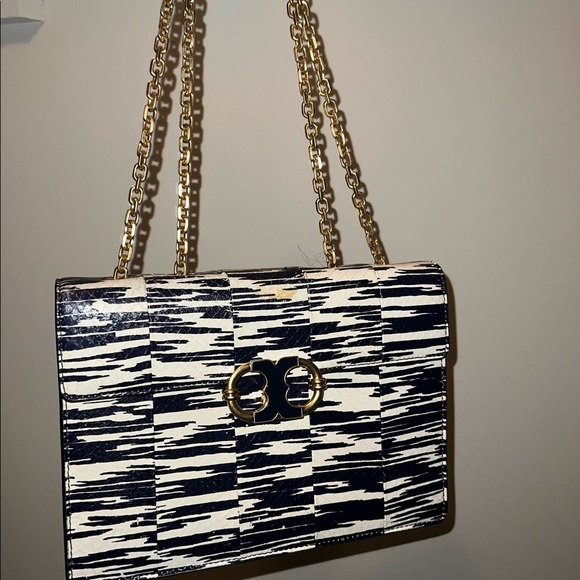 Tory Burch Gemini Link Chain Snake Shoulder Bag. Limited Edition. - Picture 3 of 3